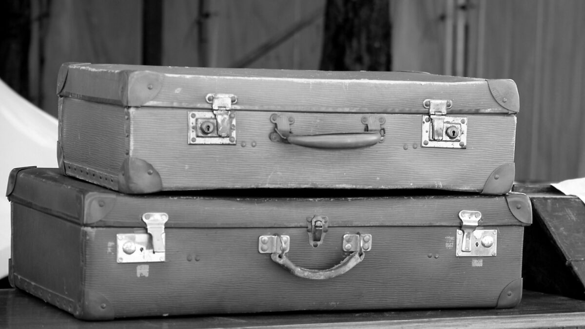 Valises en cuir utilisées par les ancêtres lors de leurs voyages
