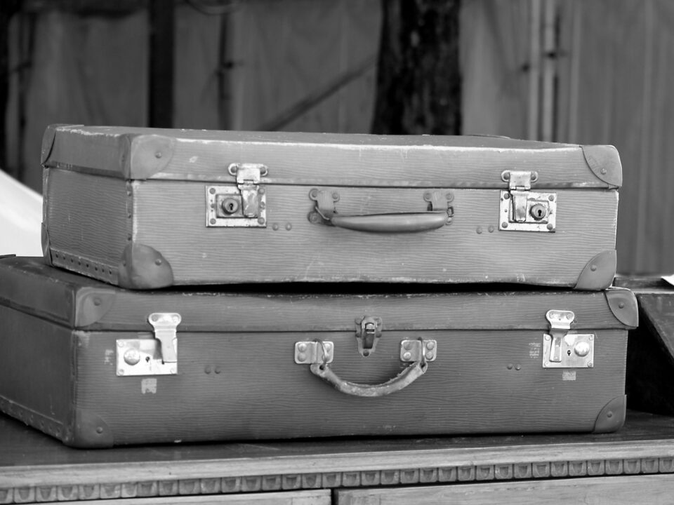 Valises en cuir utilisées par les ancêtres lors de leurs voyages