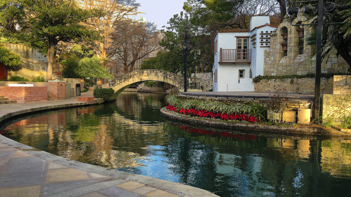 Vue de la River Walk de San Antonio