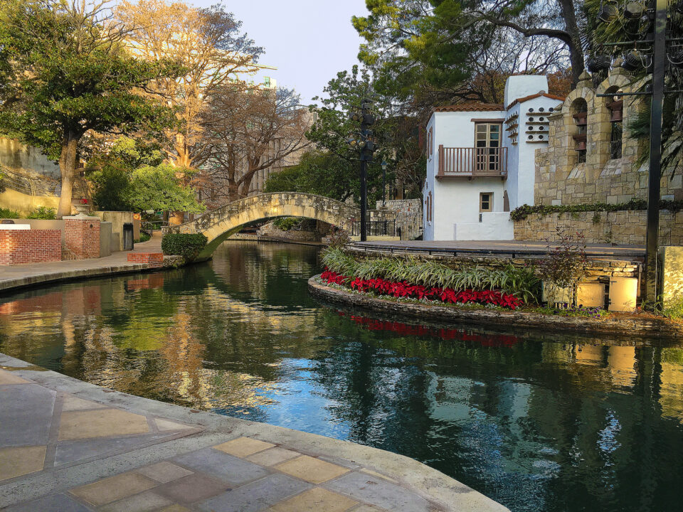 Vue de la River Walk de San Antonio