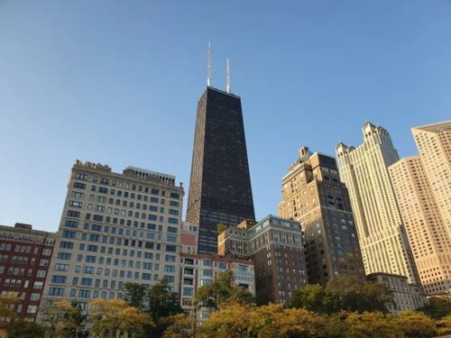 skyline de chicago depuis une plage du lac michigan