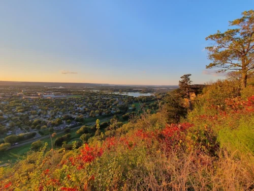 Vue sur la ville de La Crosse Wisconsin depuis Grandad Bluff